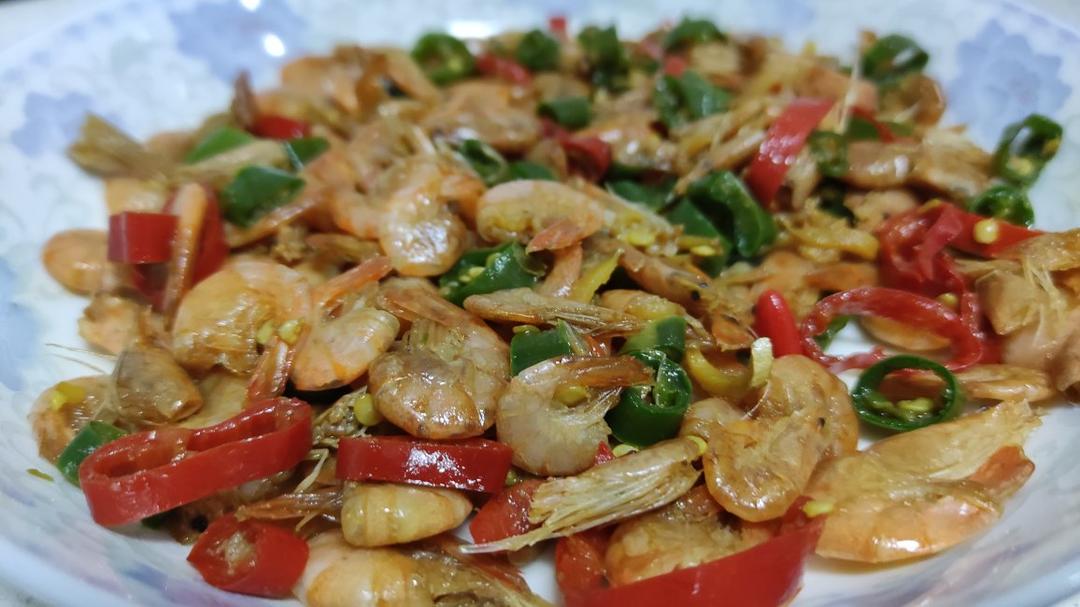 超级下饭的尖椒炒小虾米