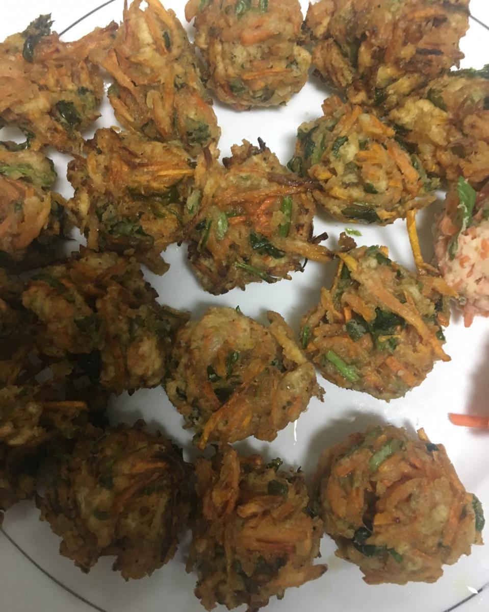 胡萝卜香菜素丸子