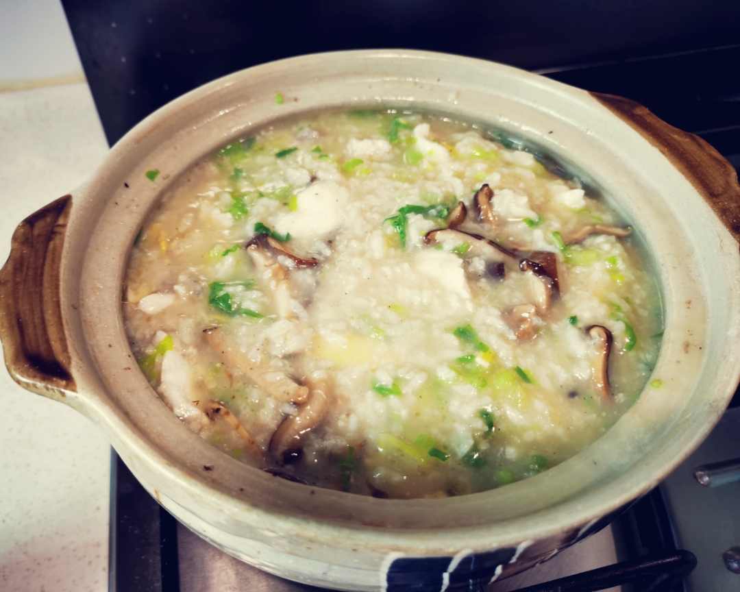 美味砂锅鱼片粥（2人份）的做法