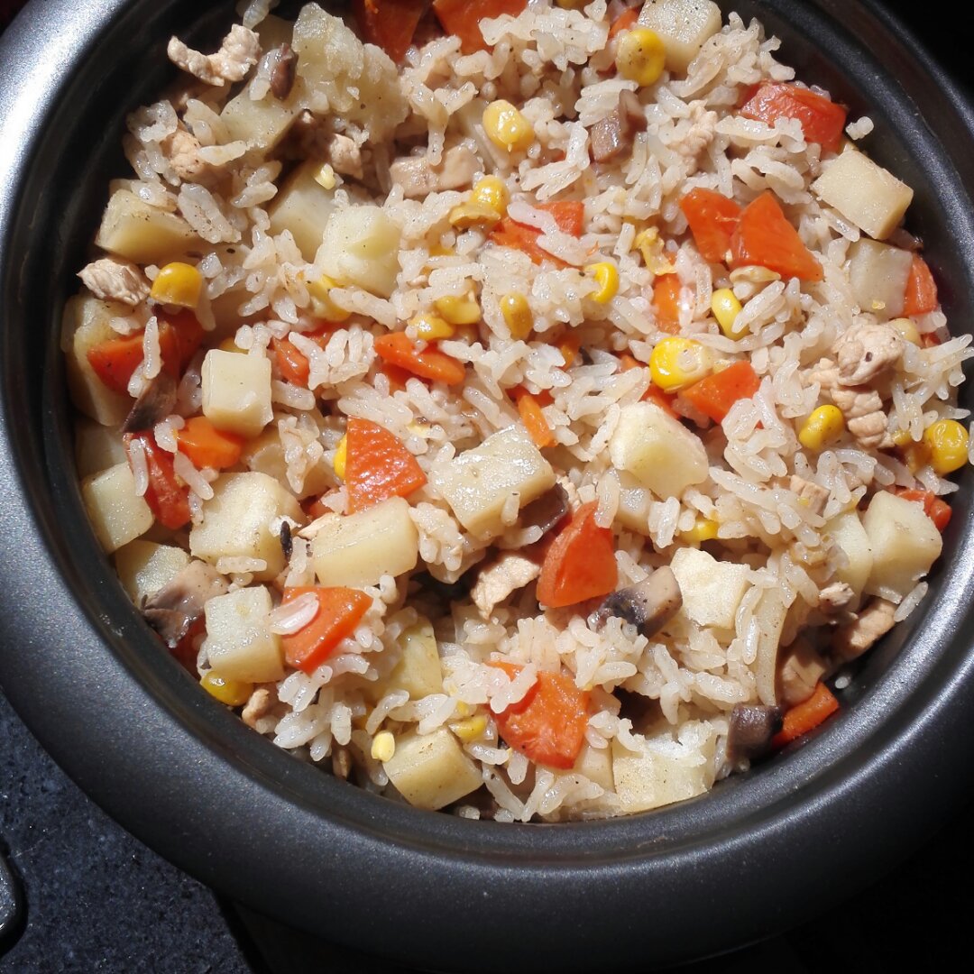 土豆焖饭（电饭锅版）