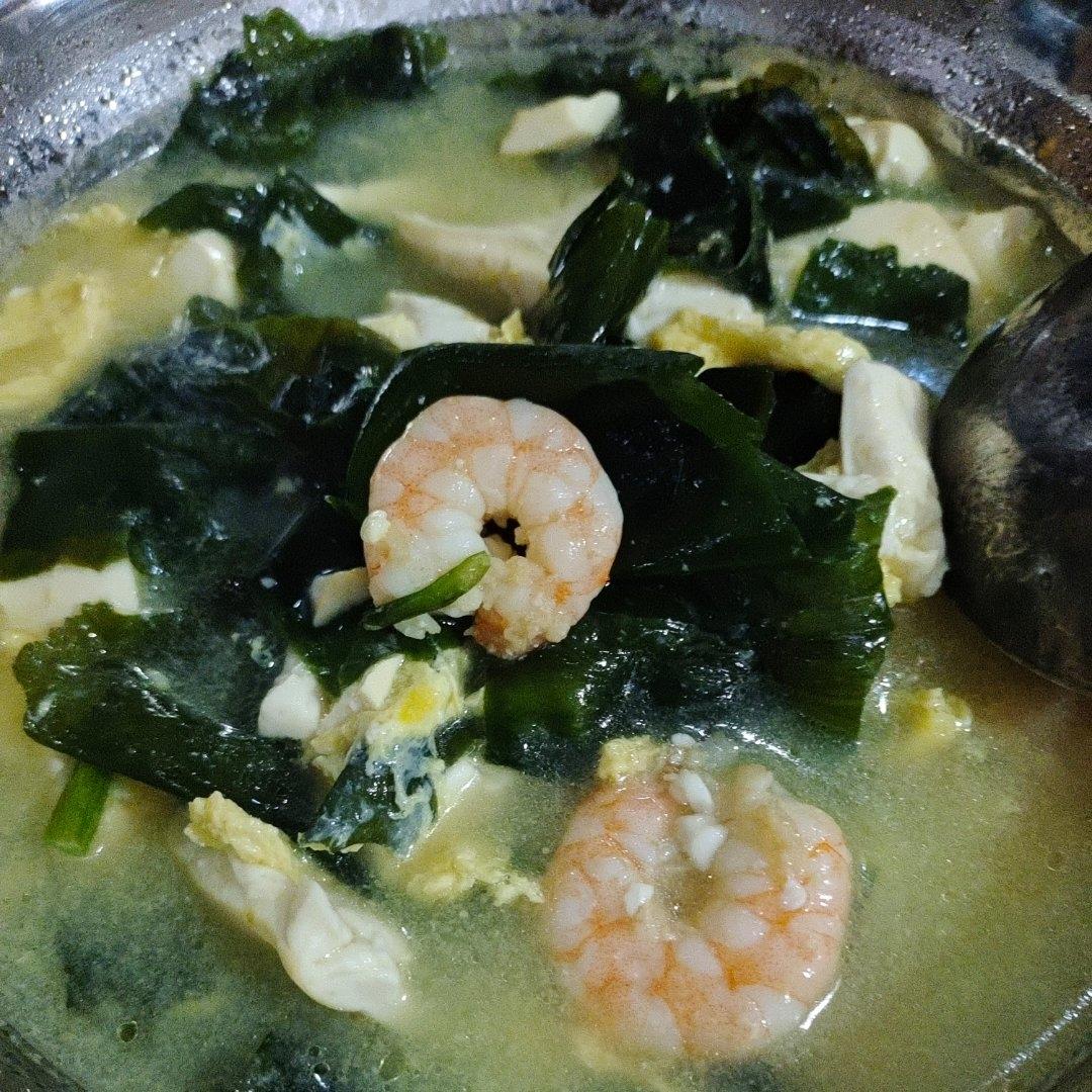 孩子增高汤 | 虾仁豆腐裙带菜汤