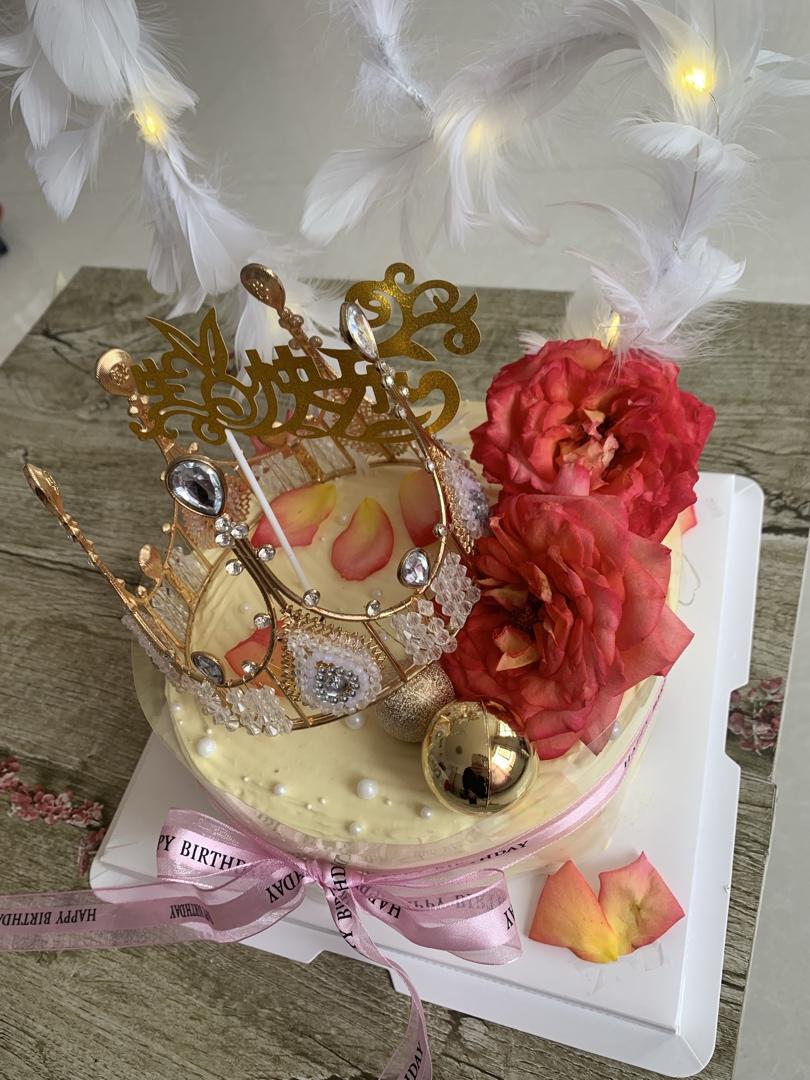 黑色羽毛🖤爱心蛋糕🎂