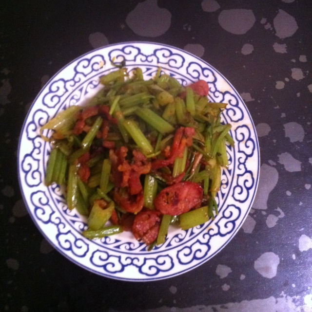 西芹炒腊肉