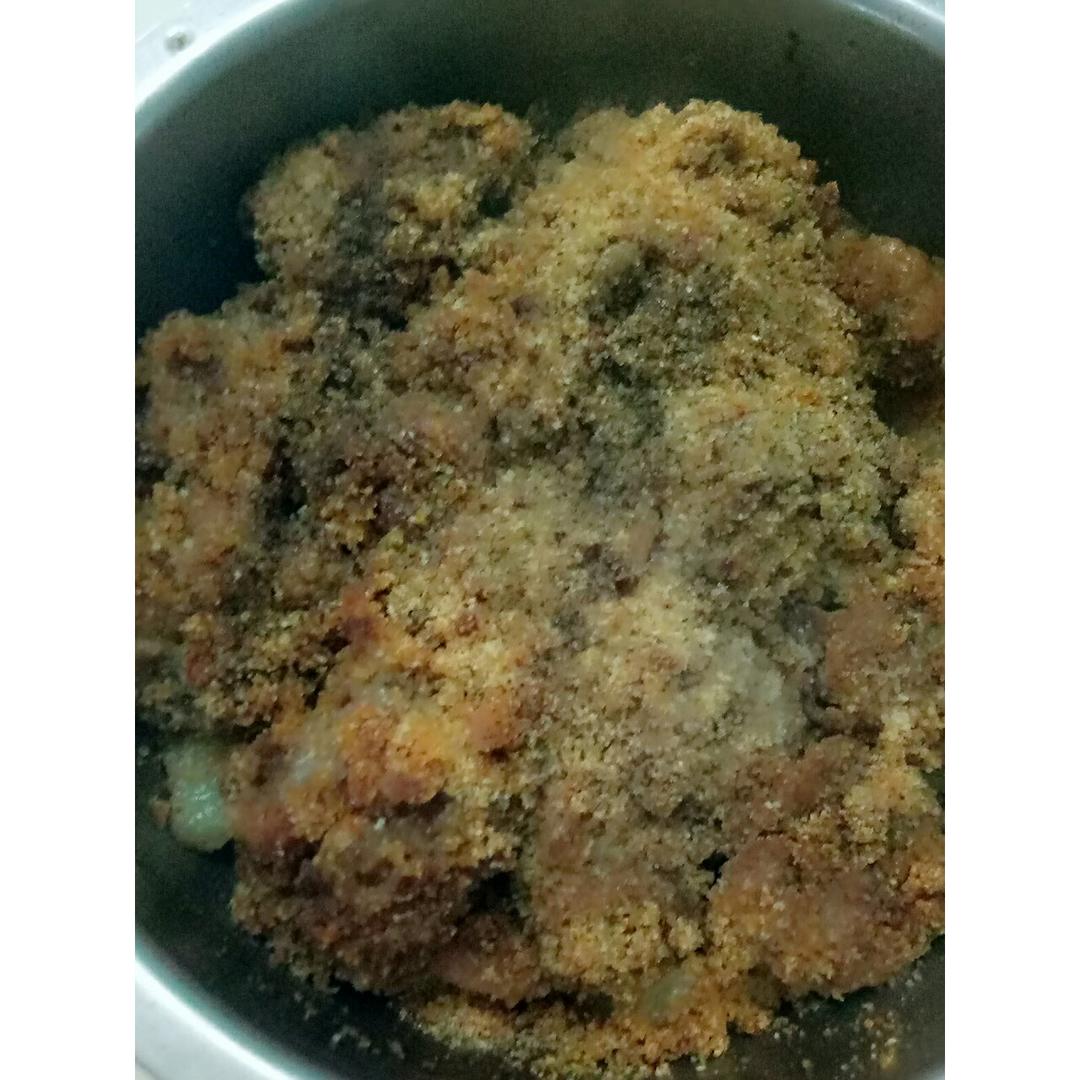川味粉蒸排骨