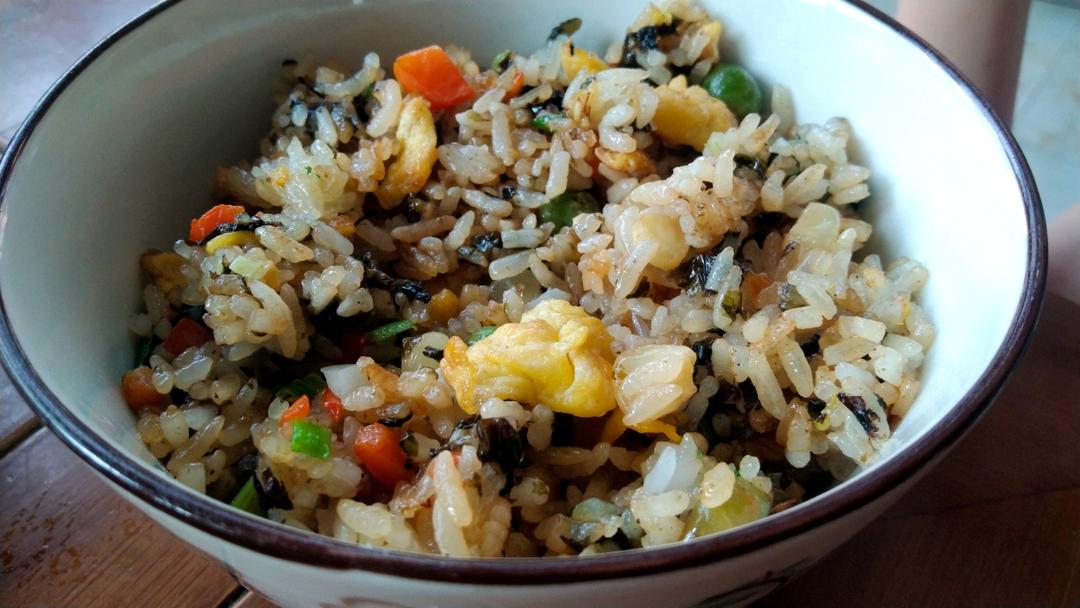 万变的紫菜炒饭