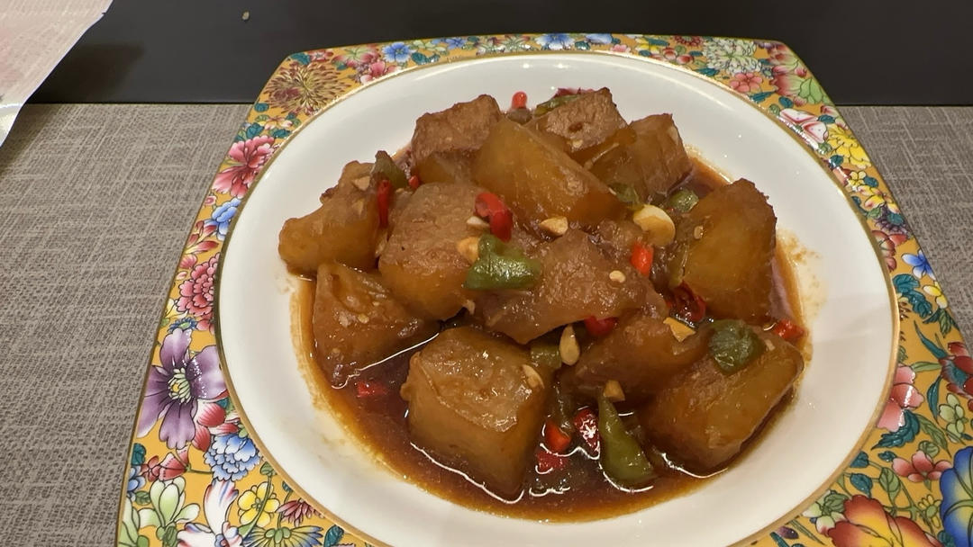 红烧冬瓜最完美做法，不加一滴水，瞬间秒杀红烧肉