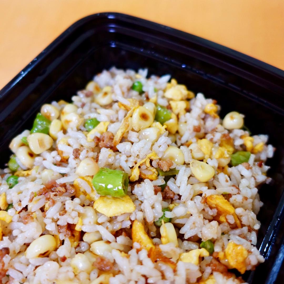 青椒玉米肉臊饭