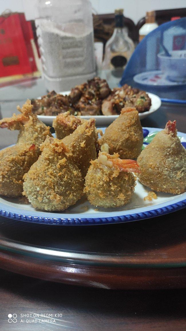 年夜饭必做硬菜，颜值高上档次！美味鲜虾与土豆的碰撞，你真的要试试！