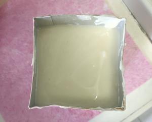 泡沫超级多的手工皂 冷制皂 家事皂 用牛奶盒不用模具的做法 步骤8