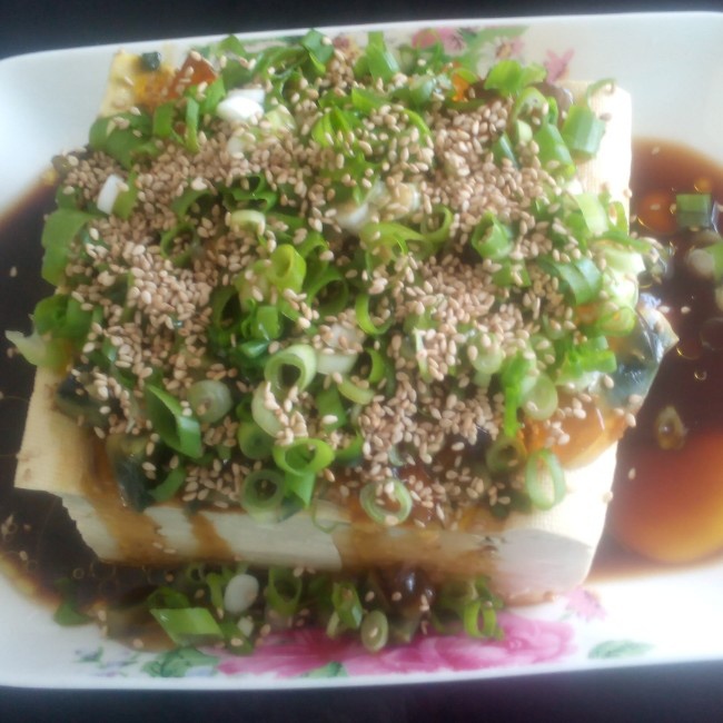 凉拌皮蛋豆腐