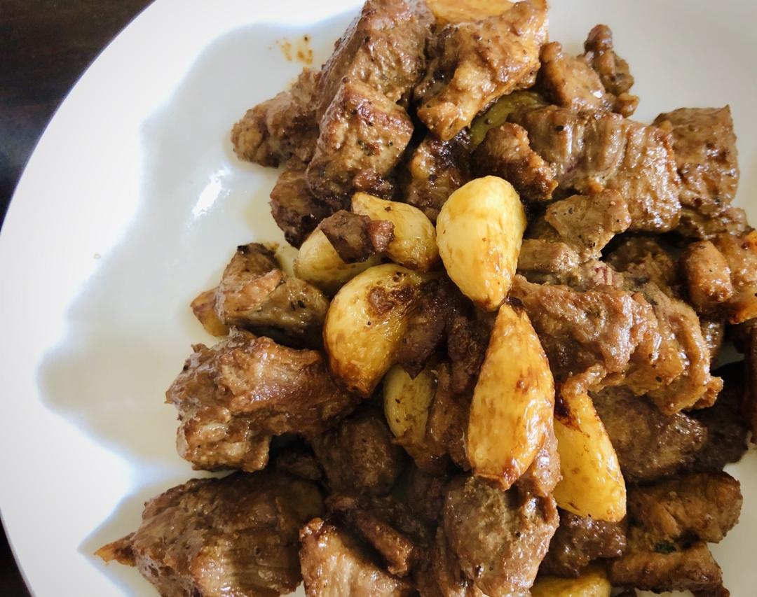 黑蒜子牛肉粒