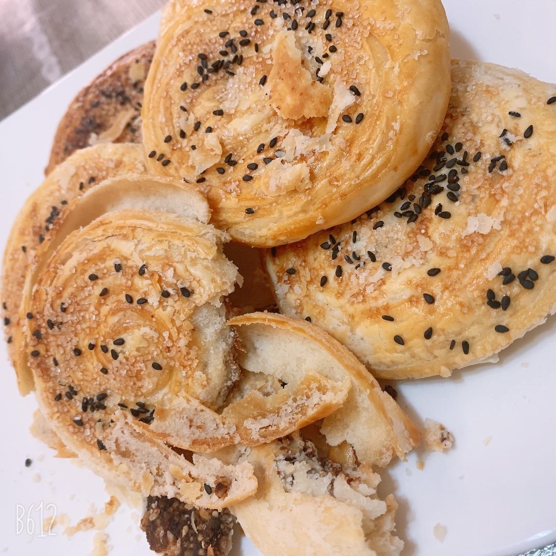 《千层糖酥饼》烤箱、平底锅