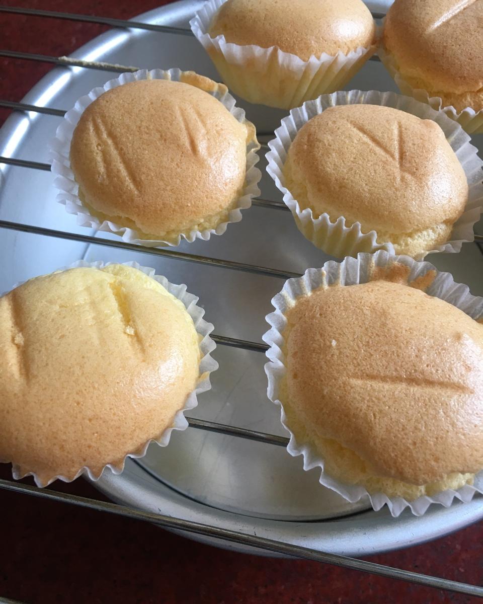 不回缩不开裂戚风纸杯蛋糕