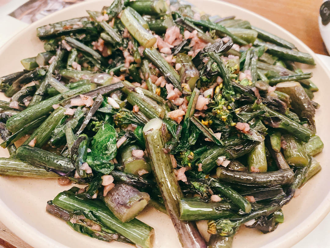 蒜香红菜苔
