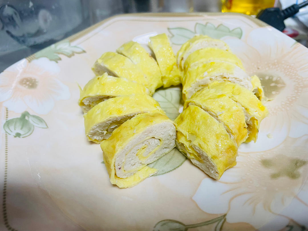 鸡胸肉蒸蛋卷