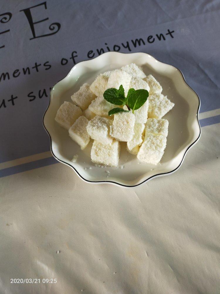 完胜85度C牛奶椰丝小方