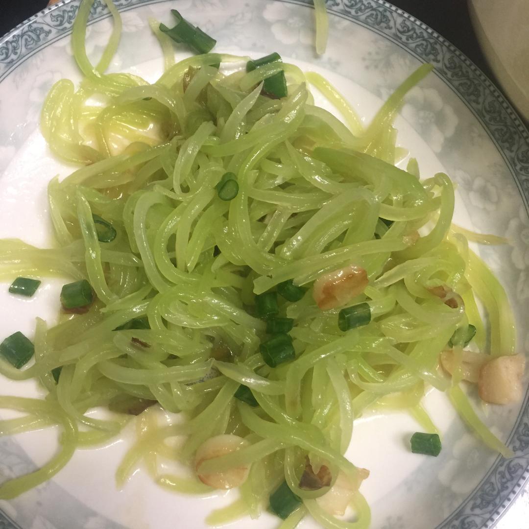 凉拌莴笋