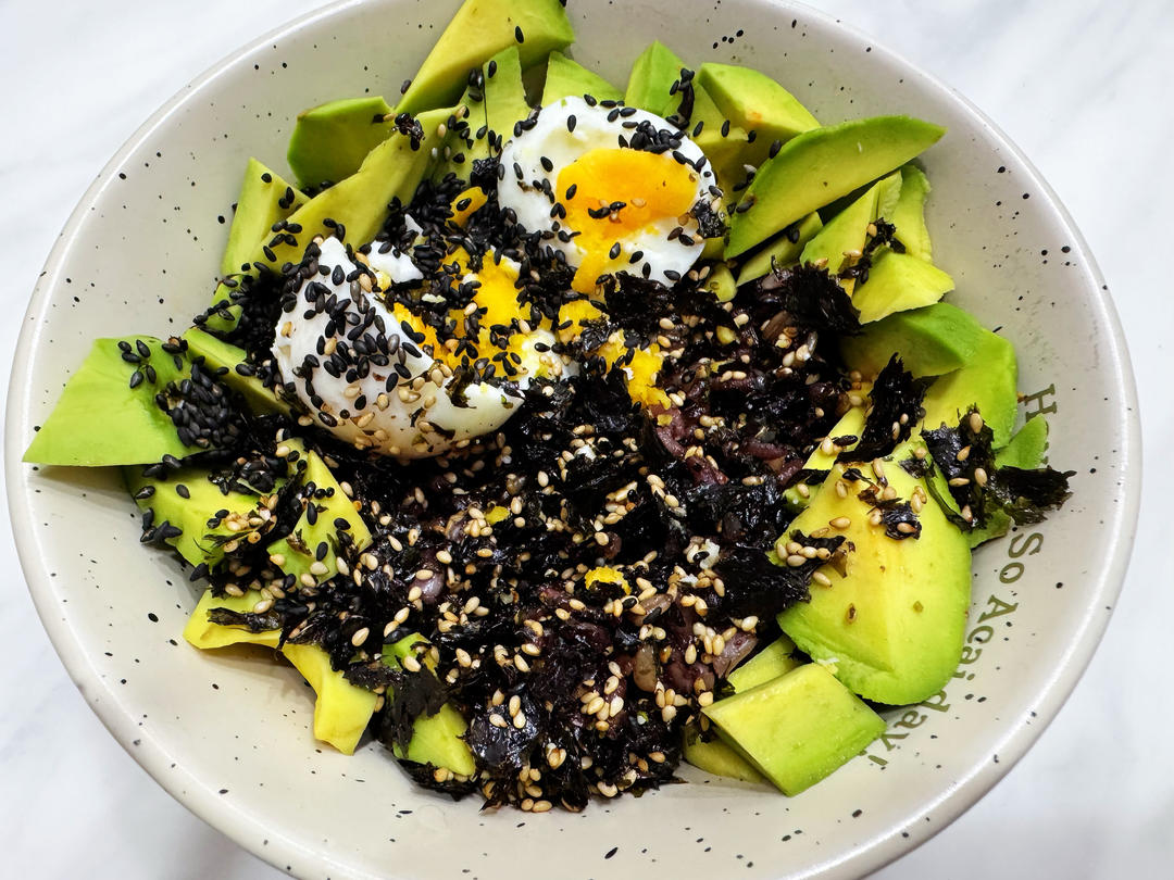 牛油果海苔肉松拌饭