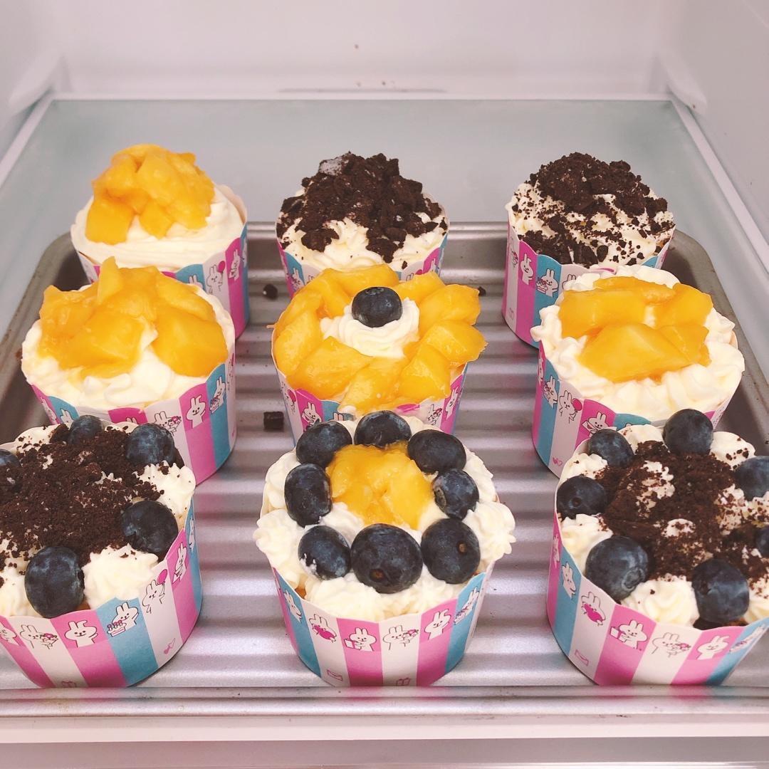 戚风纸杯奶油蛋糕