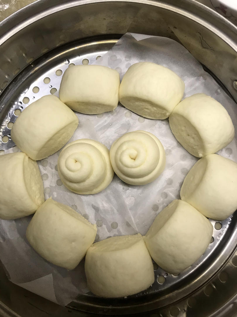 松软有嚼劲的奶香馒头