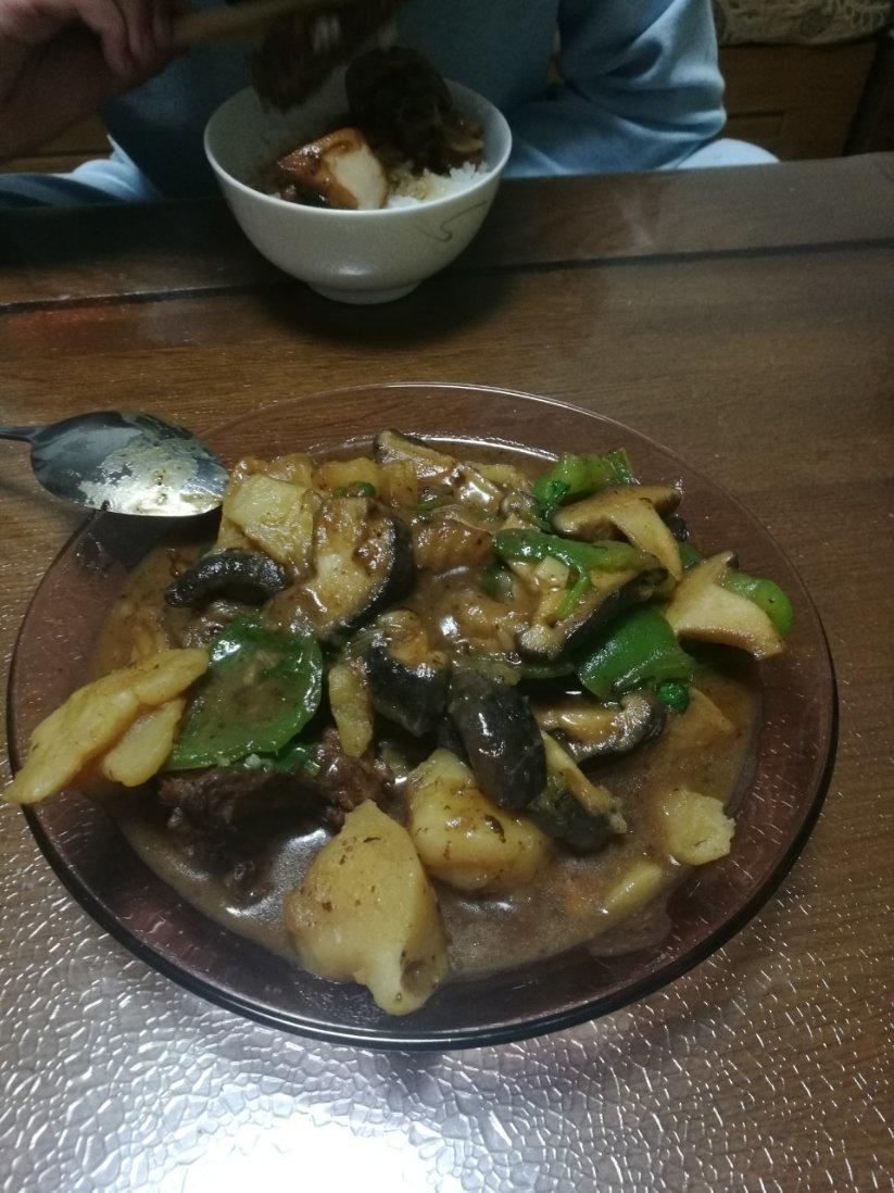 家常黄焖鸡米饭