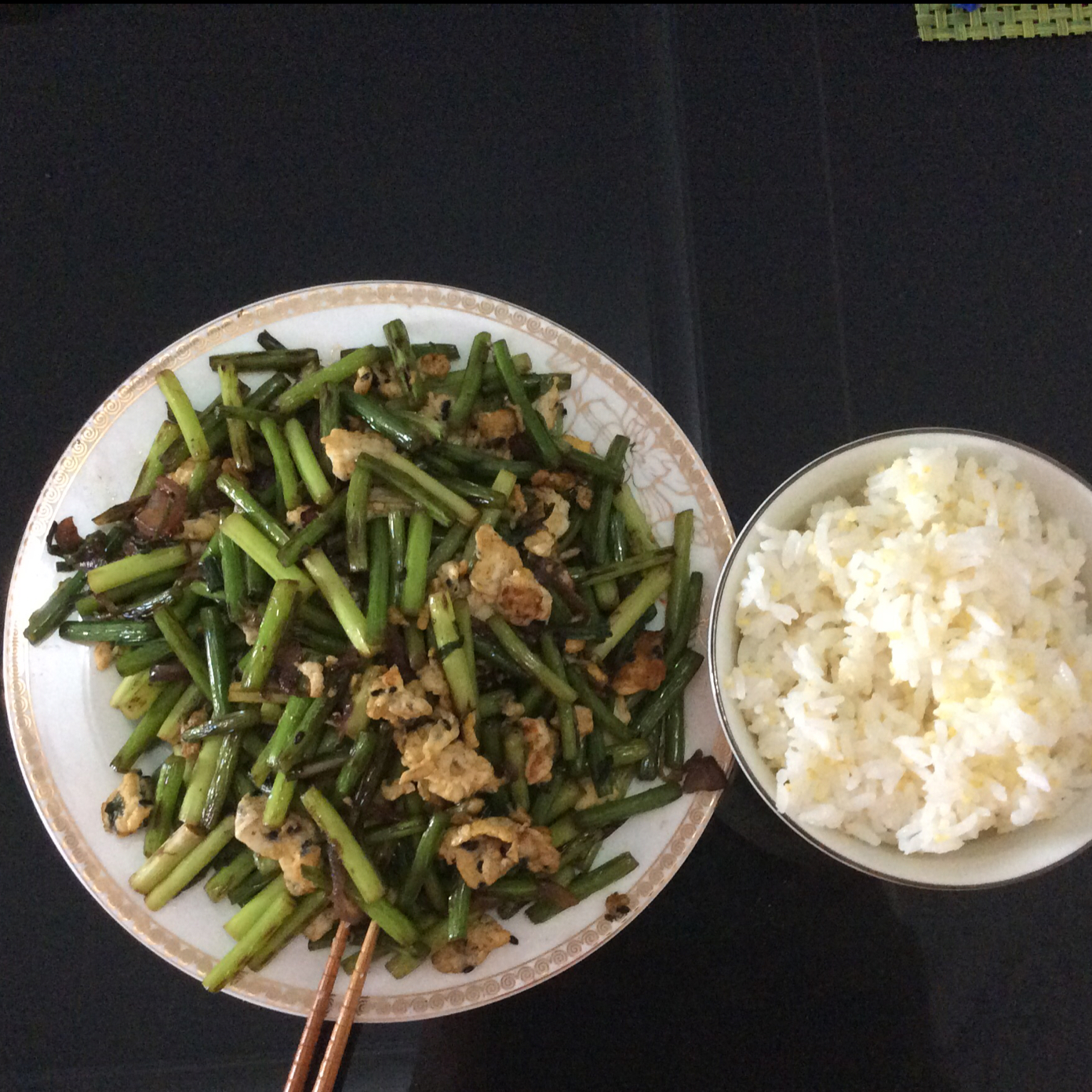 蒜薹炒鸡蛋