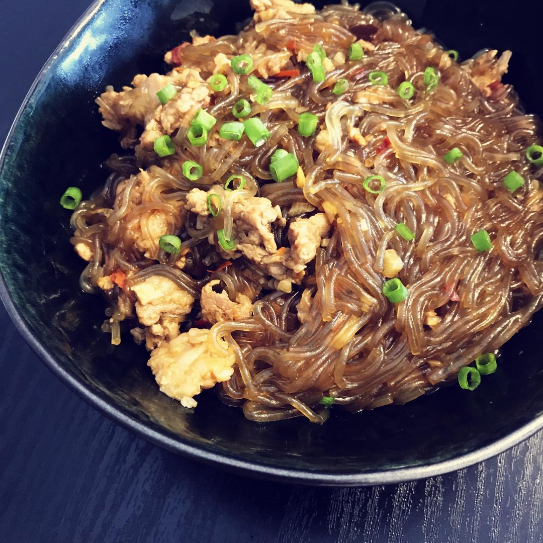 【蚂蚁上树】