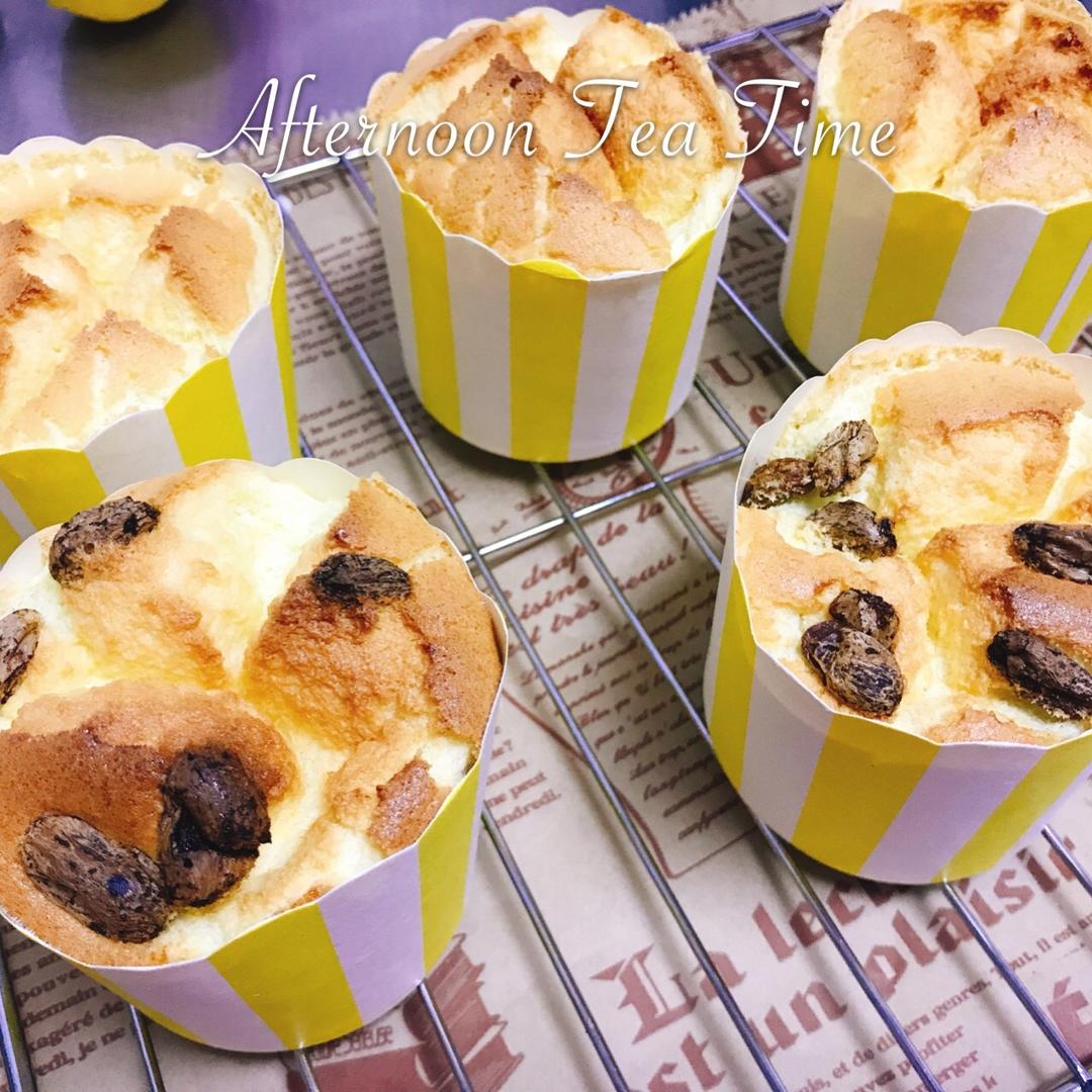 戚风杯子蛋糕^_^不开裂不回缩喔～