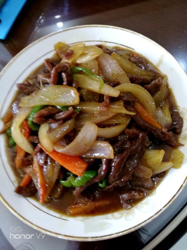 蚝油洋葱炒牛肉