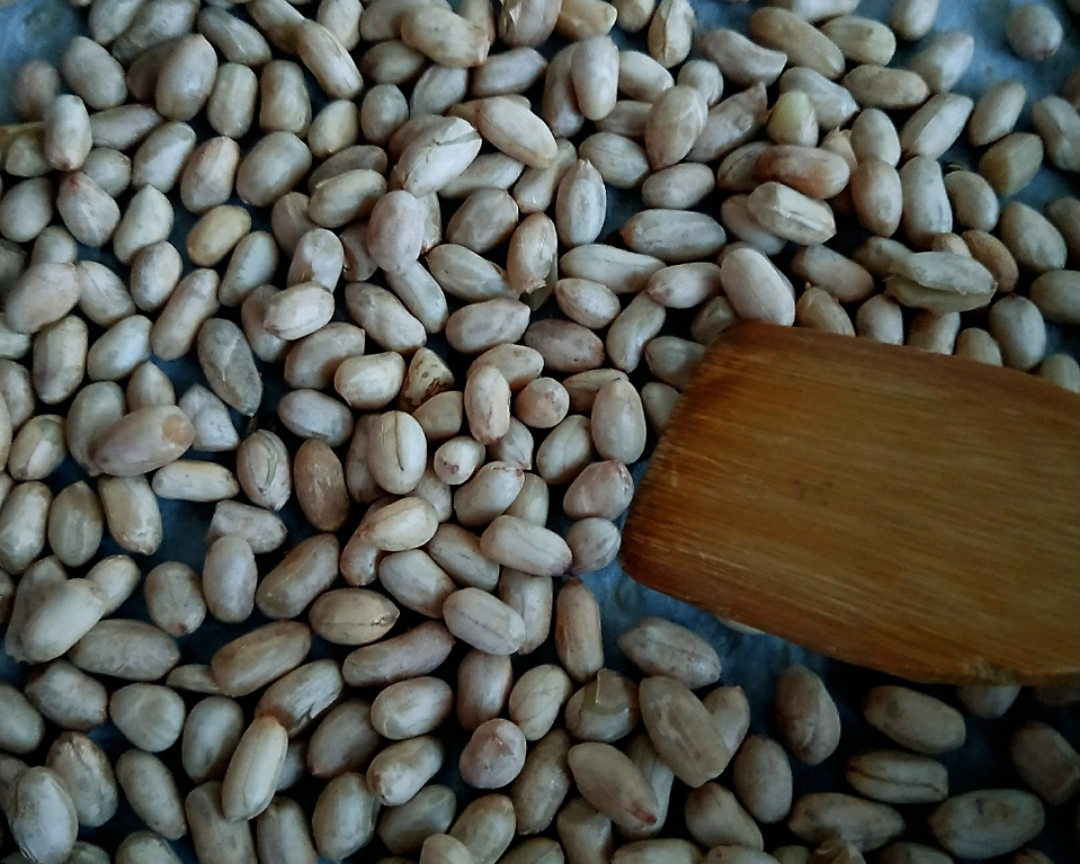 五香花生米的做法 步骤5