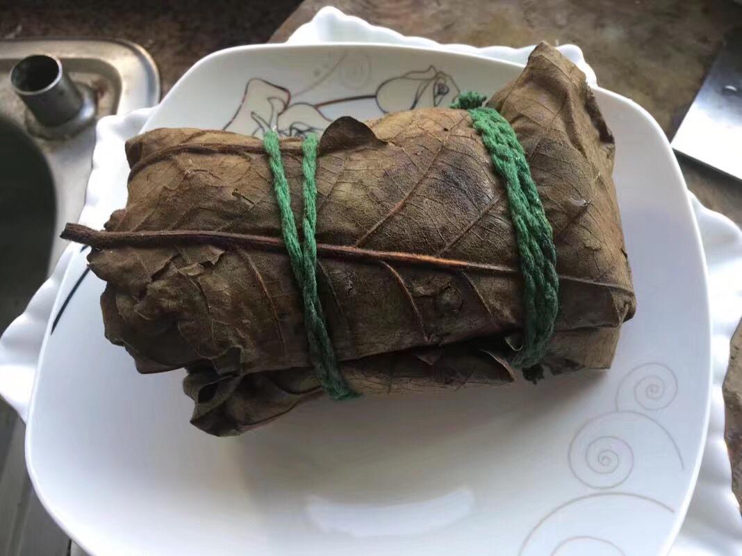 菠萝叶粽子--粟米赤豆馅