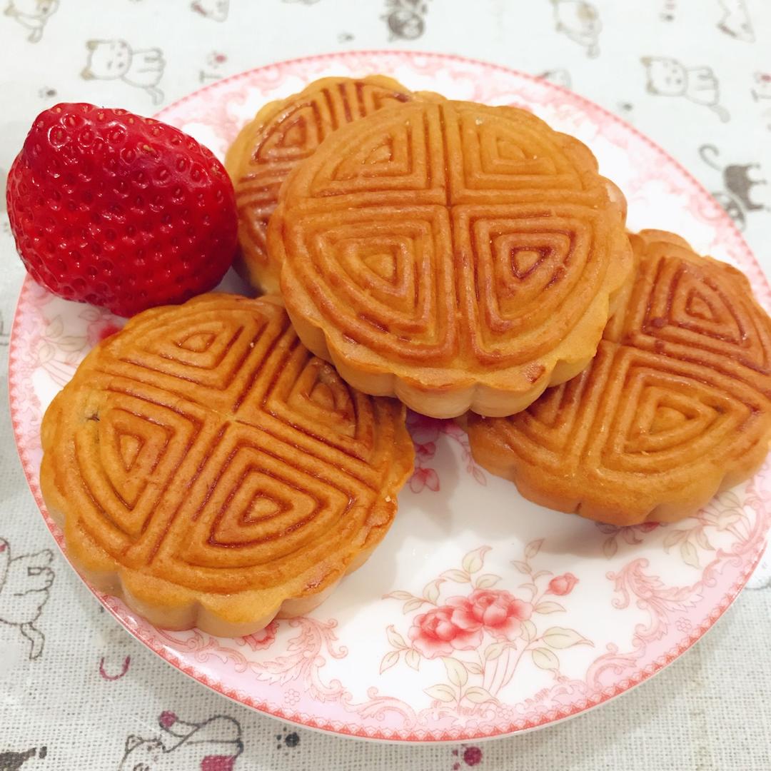 广式月饼—蛋黄莲蓉月饼