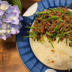 下饭神菜 香菜牛肉碎的做法 步骤5