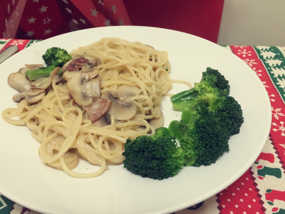 白蘑菇奶油培根意面