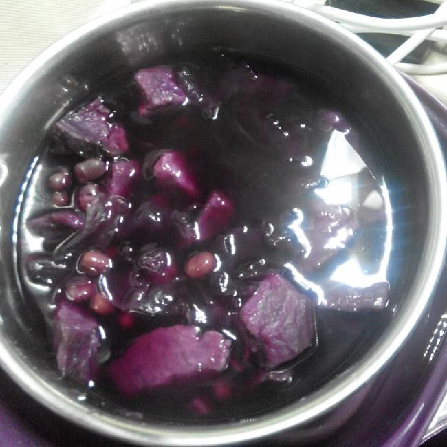 紫薯红豆甜汤的做法