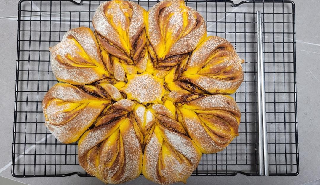 南瓜豆沙圣诞雪花面包