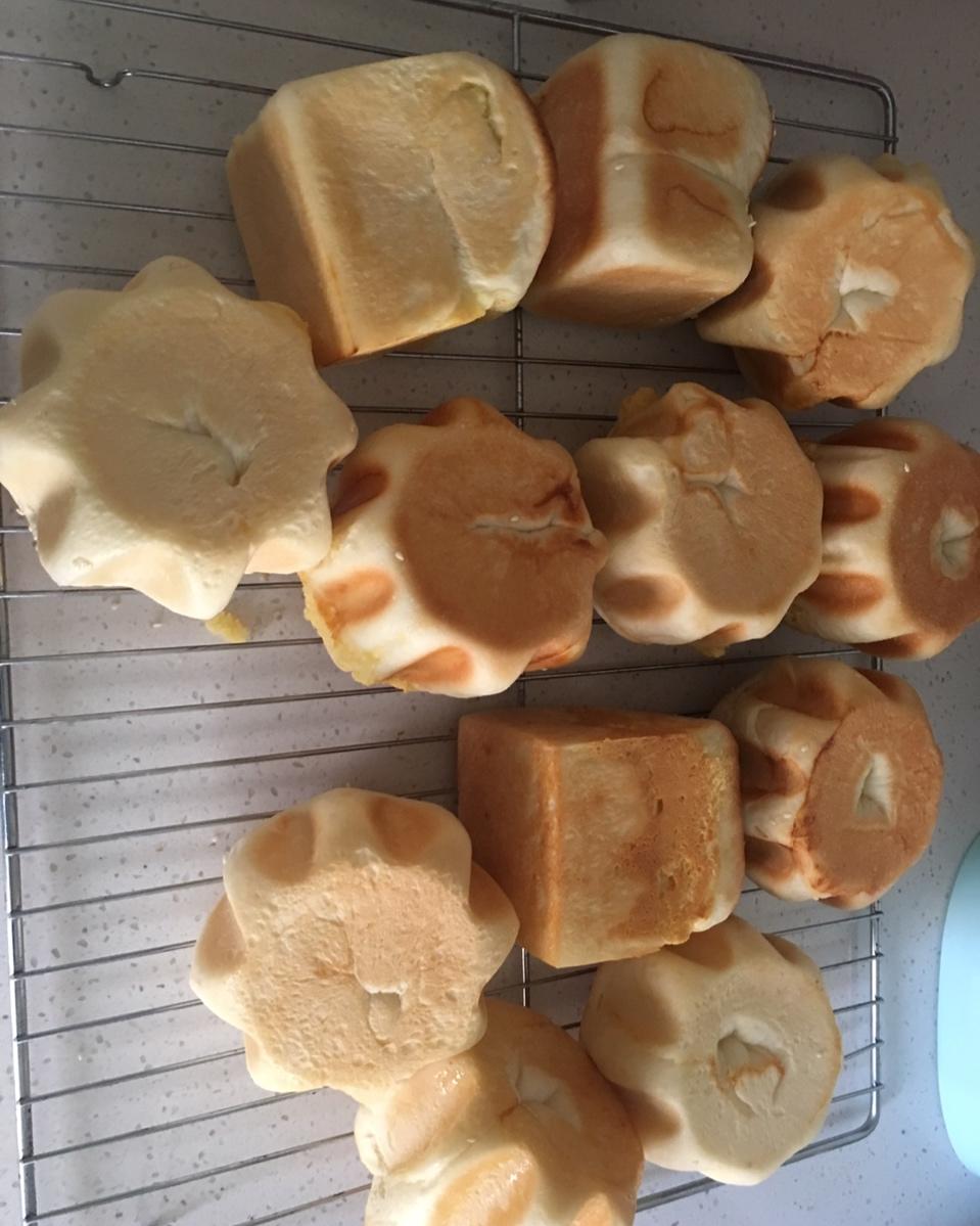 好吃到出炉就被抢光的墨西哥红豆面包