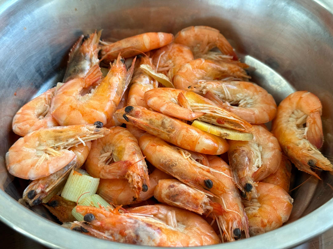 水煮虾（灵魂蘸料汁很关键哈😄）