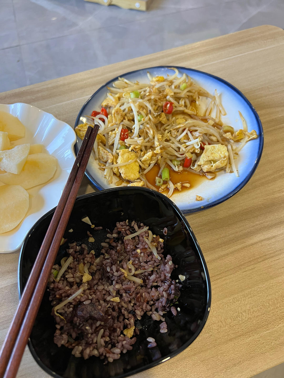 超下饭的绿豆芽炒蛋！十分钟全搞定！