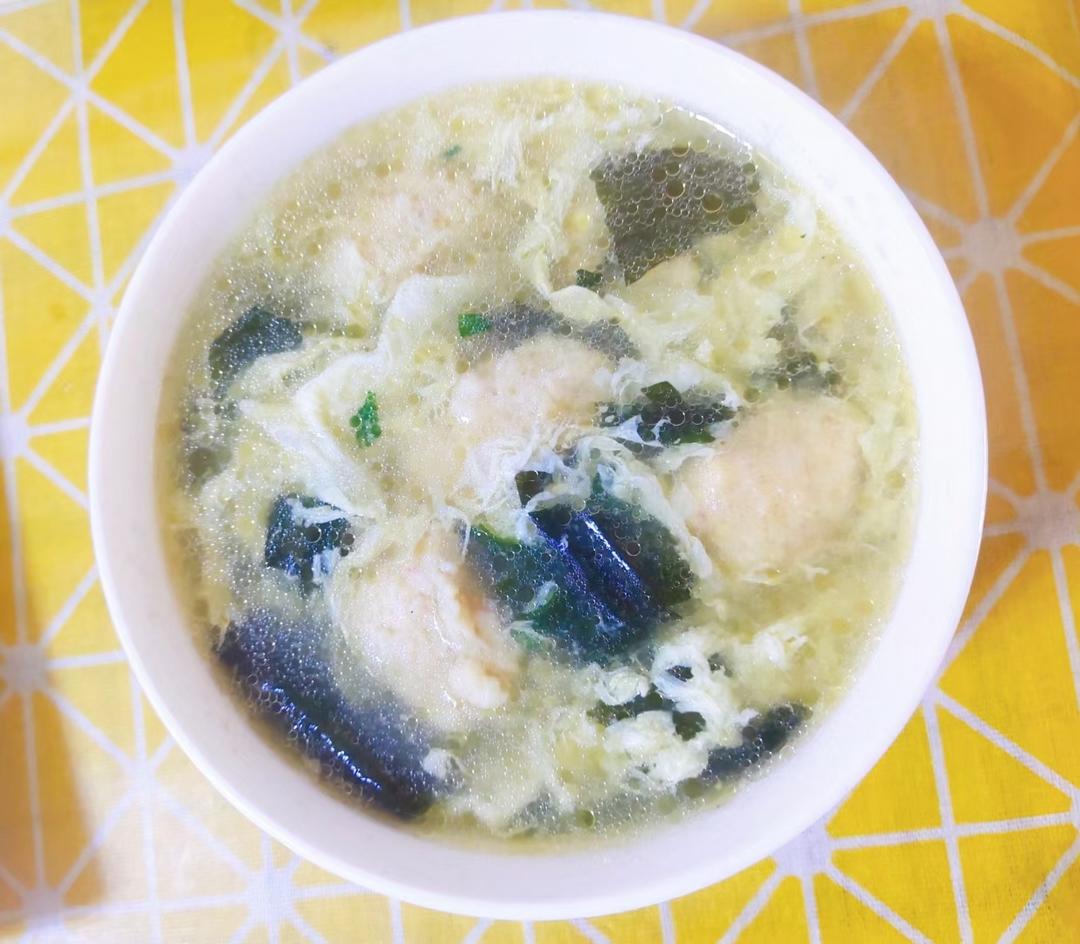 裙带菜虾滑蛋花汤