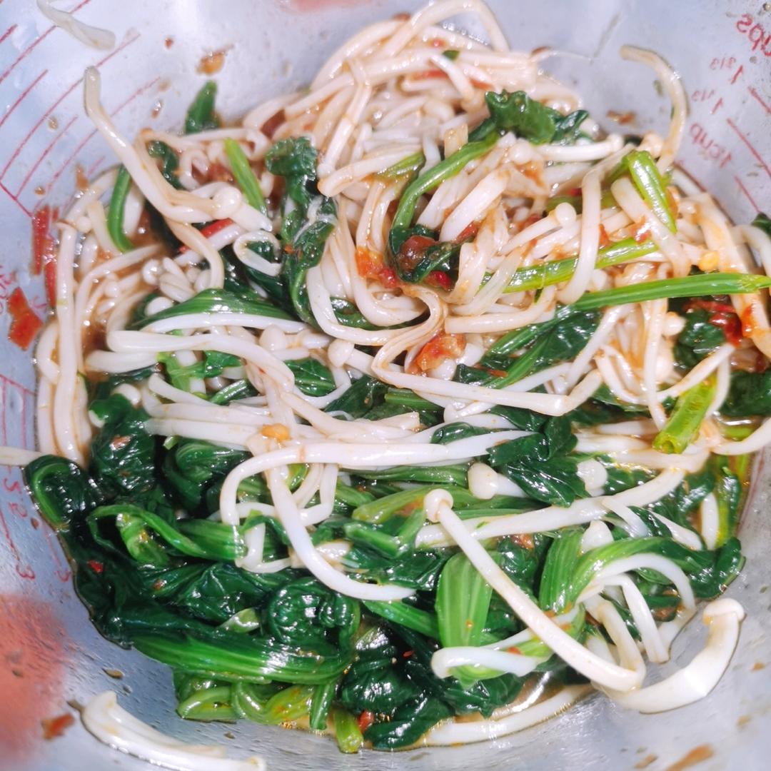 凉拌菠菜金针菇