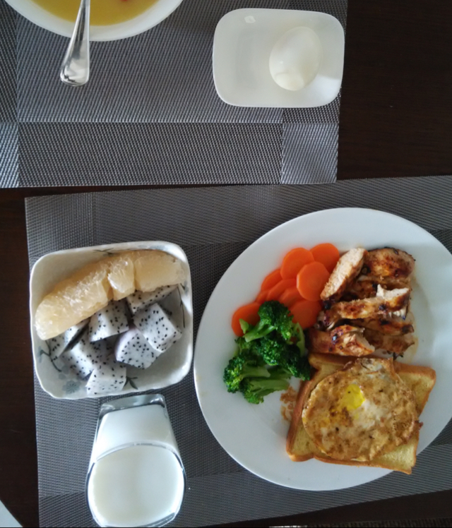 酷炫屌炸天好吃的煎鸡胸肉（香蒜蜂蜜煎鸡胸肉）