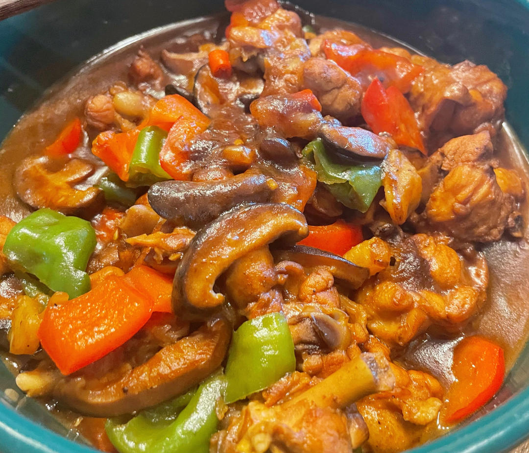 好吃到原地爆炸的黄焖鸡