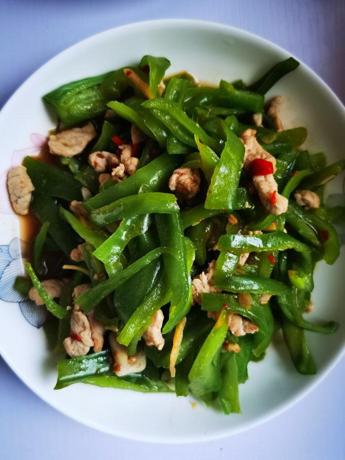 很下饭的豆瓣酱青椒炒肉