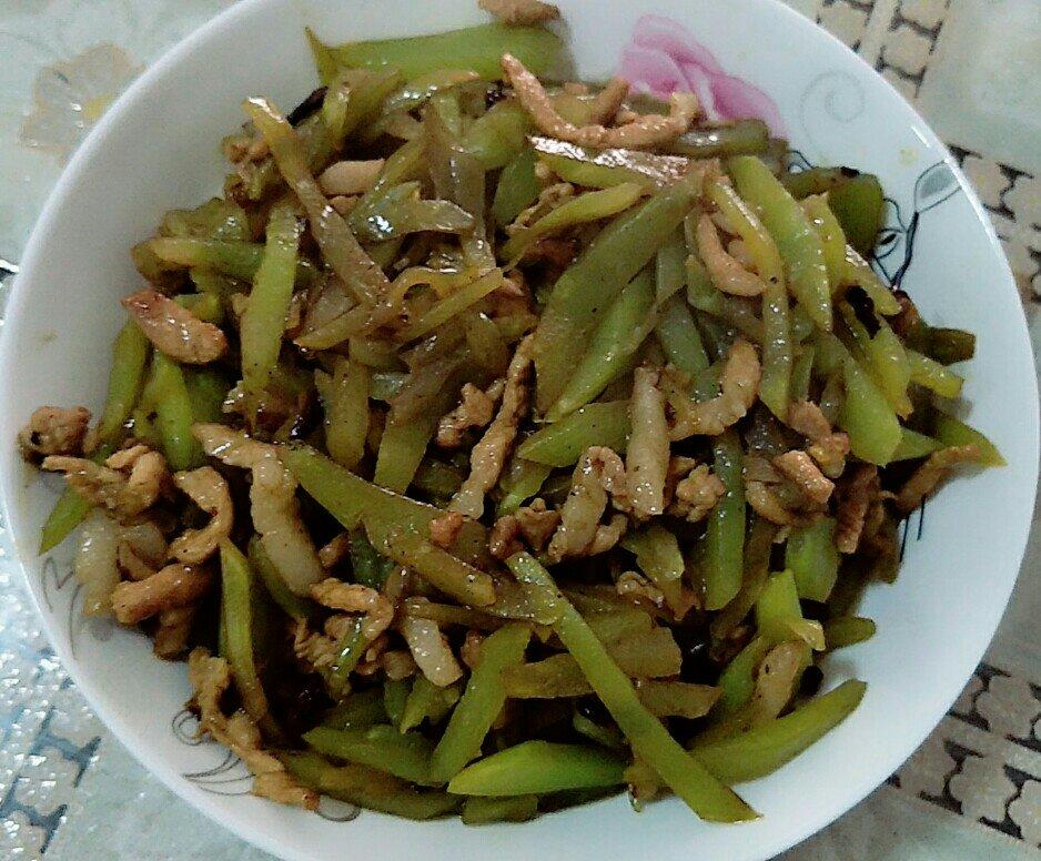 莴笋炒肉丝