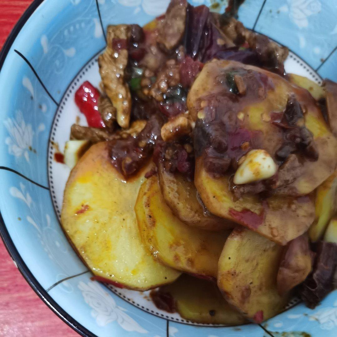 香气扑鼻的香辣孜然炒土豆🥔