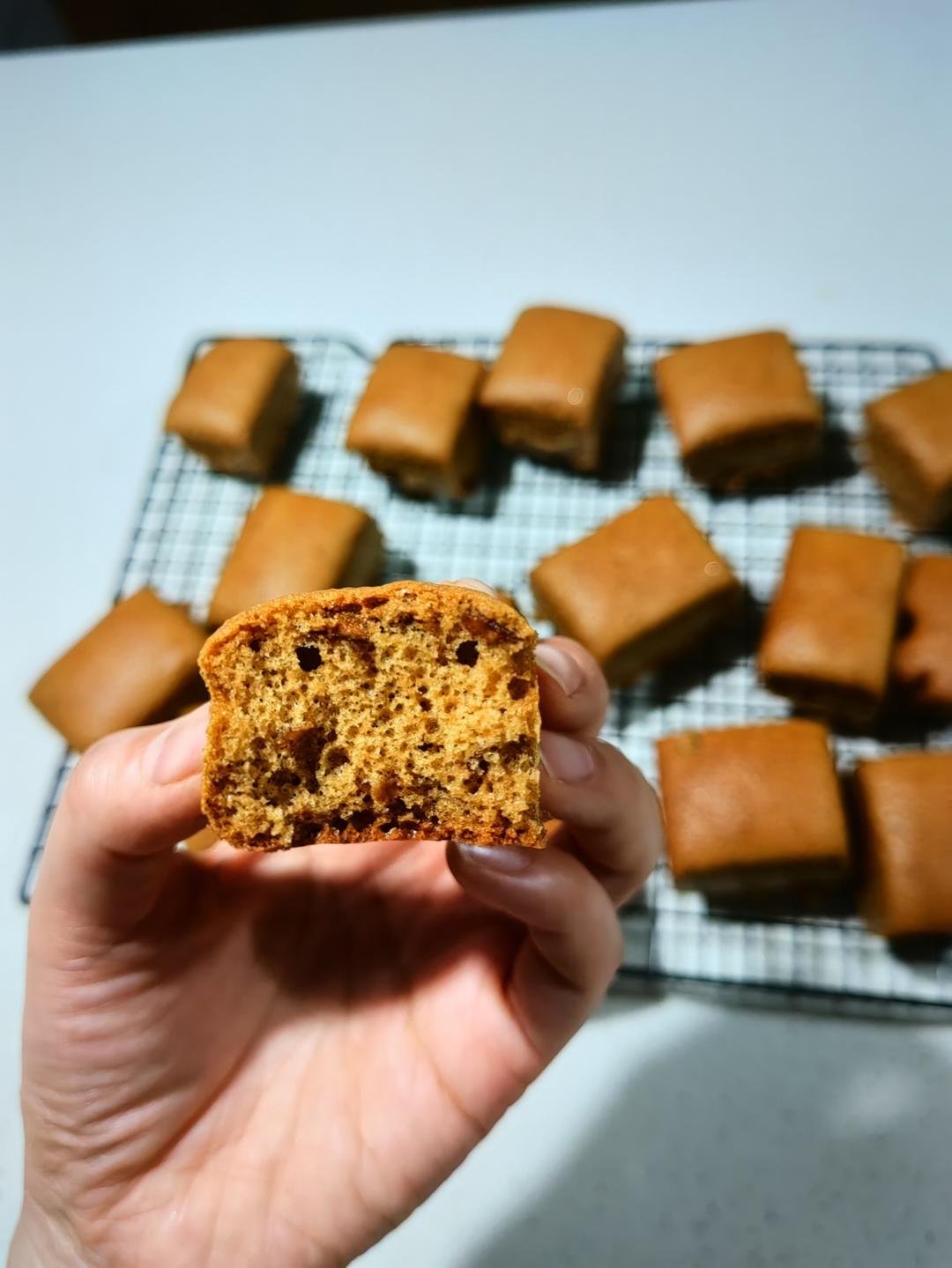 懒人红枣糕，从准备到出炉不到一小时！香甜松软竟比买的还好吃！保证你一次爱上这配方