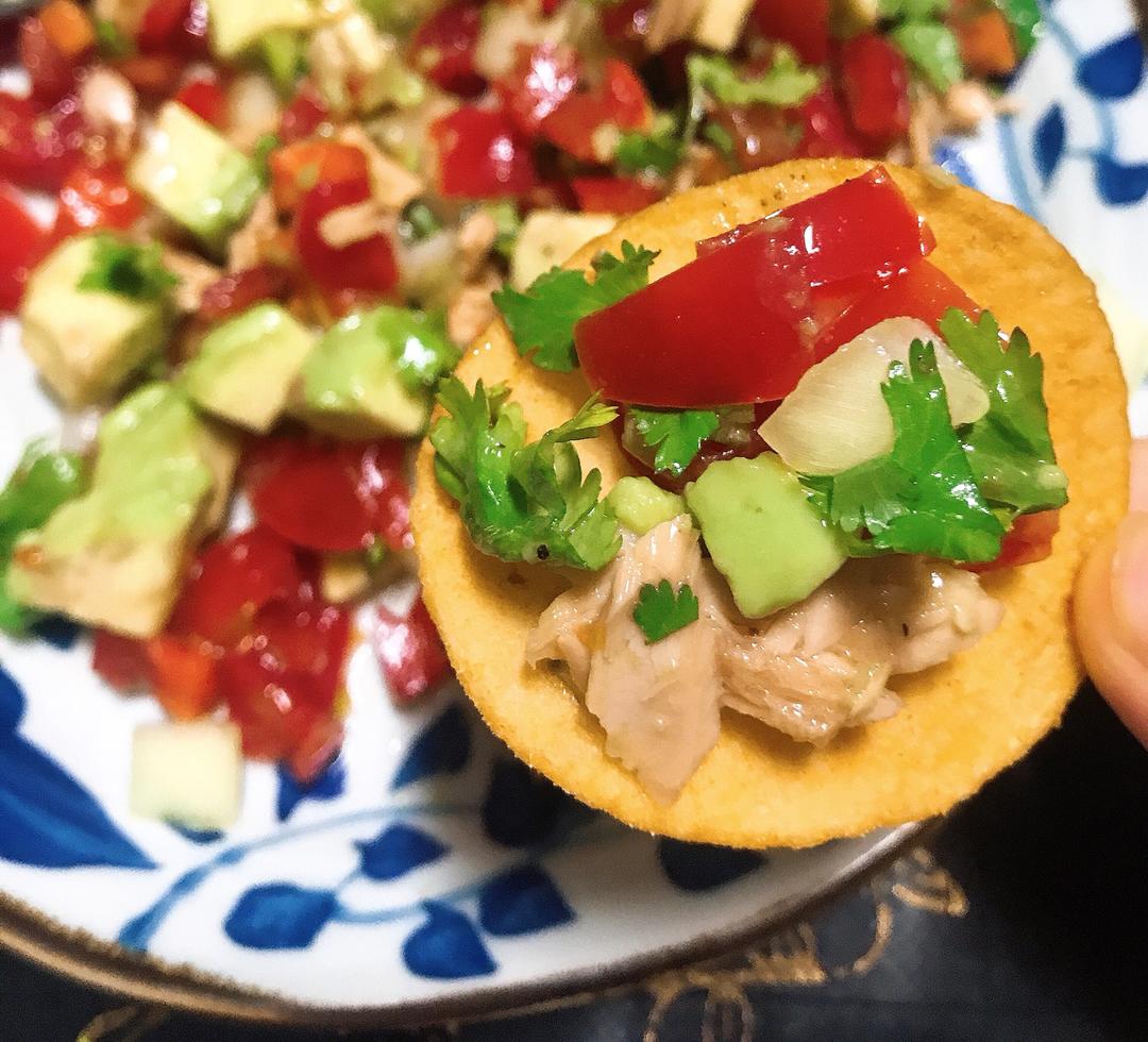 清爽开胃又低卡- 墨西哥牛油果莎莎酱 Mexican Avocado Salsa