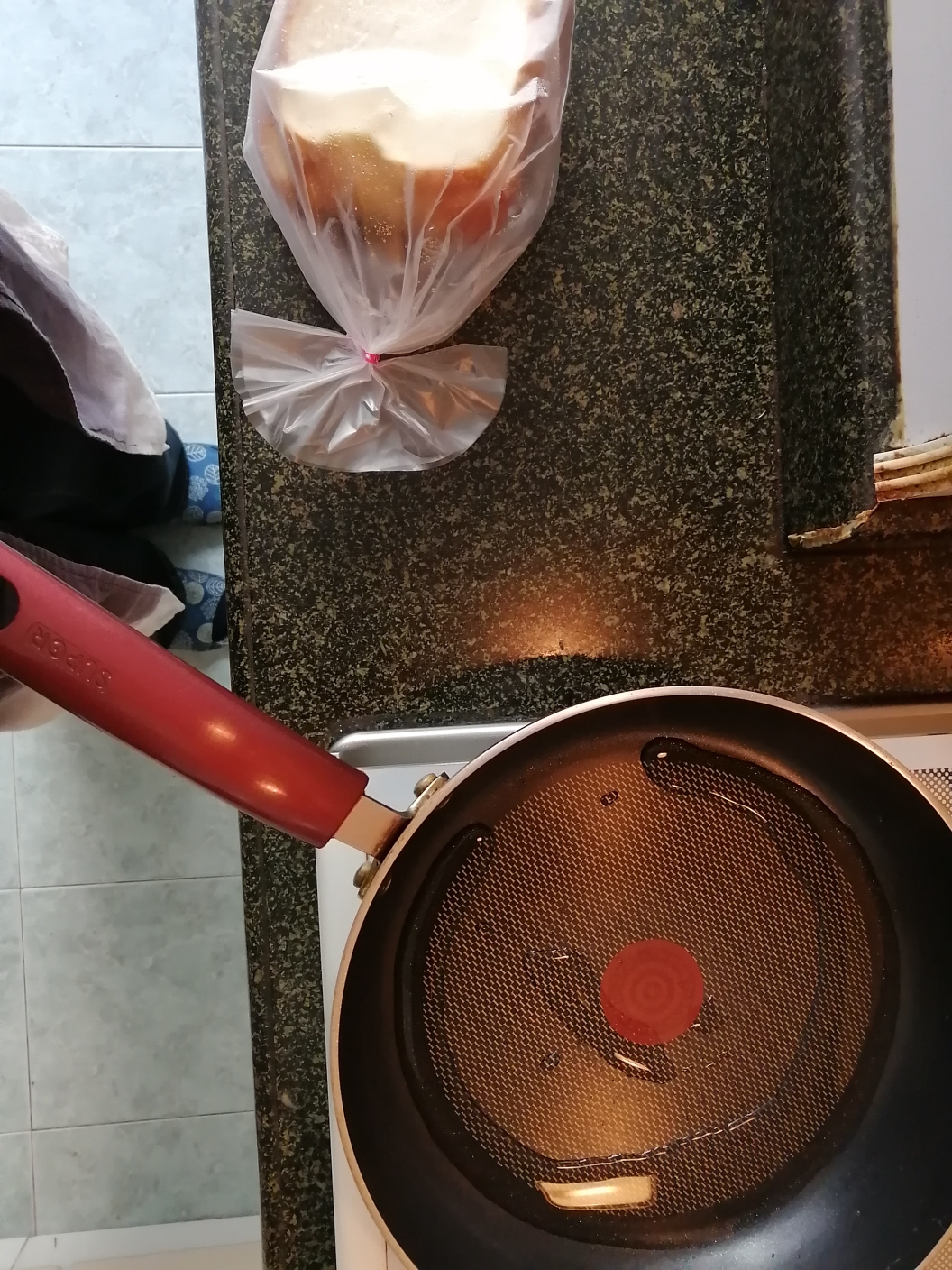 平底锅烤土司的做法 步骤1