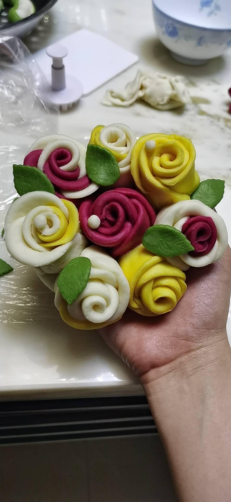 līń做的玫瑰花朵馒头